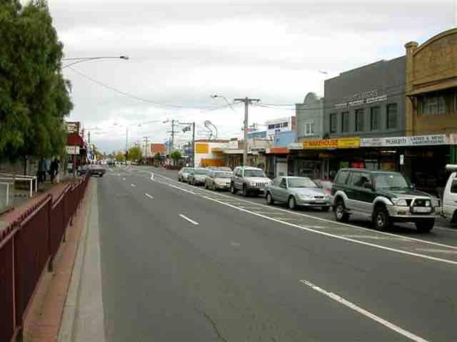 Modern Close To Uni And Hospital Apartment Clayton