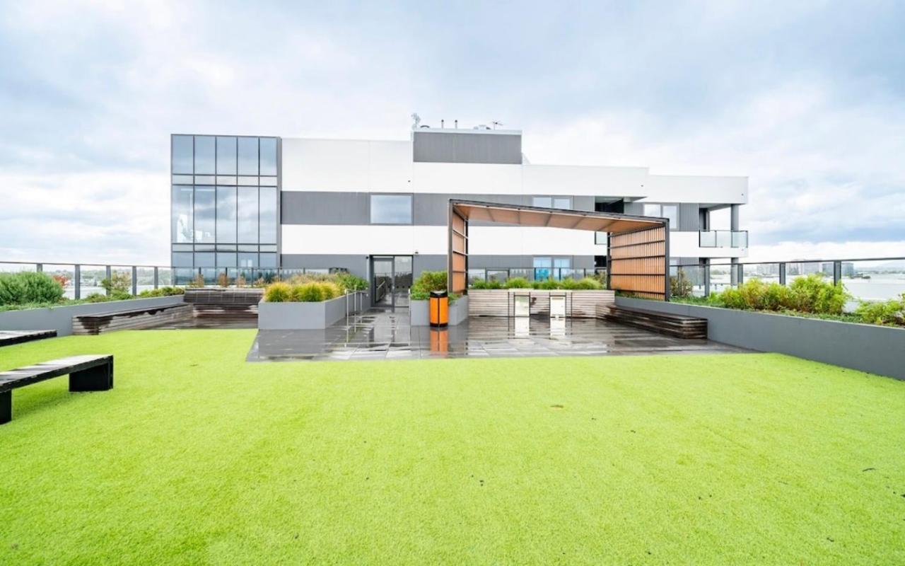 Modern Close To Uni And Hospital